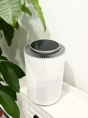 Στυλάτο λευκό ηλεκτρικό καθαριστήρα καπνού HC10 με ισχύ 6 Watt - 160x160x246mm